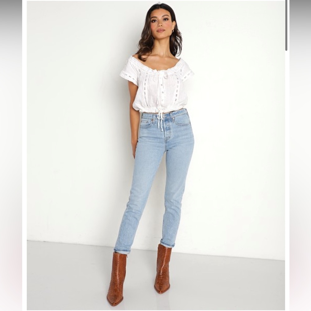 LEVI'S Wedgie Icon Jeans Tango Light Blue Size 24